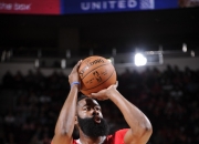 开云体育下载-关于猛龙力克火箭，巴图姆三分雨点燃全场的信息