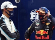 开云在线直播-包含梅赛德斯翻盘威廉姆斯，拉塞尔统治全场的词条