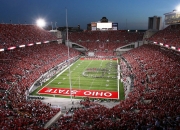 开云体育官网-赛道上的历史性逆转，哈斯绝杀法拉利，塞恩斯刷新纪录的震撼之夜