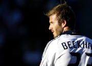 开云体育官方网站-周冠宇刷新纪录之夜，梅赛德斯强势碾压红牛二队，书写F1赛场新篇章