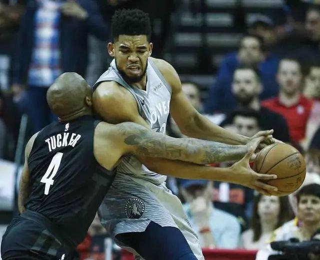 上海队碾压四川队，恩比德关键制胜