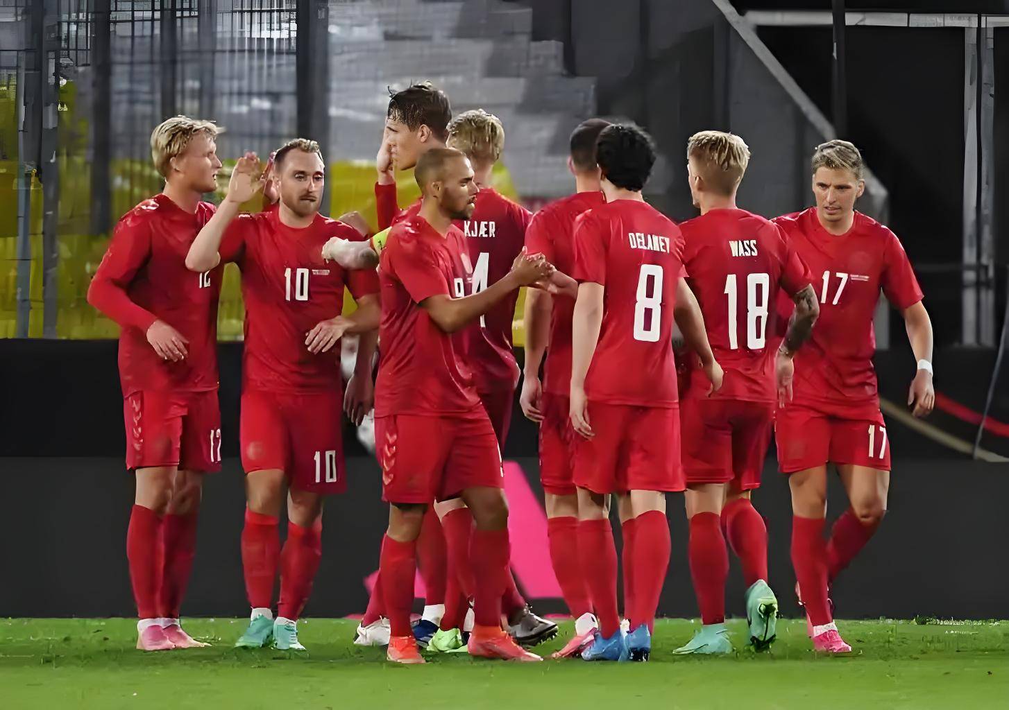 拜仁慕尼黑历史罕见的联赛低迷的简单介绍