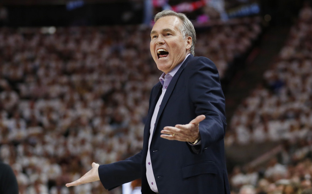 法兰克福队核心轮休,球队备战处境艰难的简单介绍 法兰克福队核心轮休,球队备战处境艰难的简单介绍