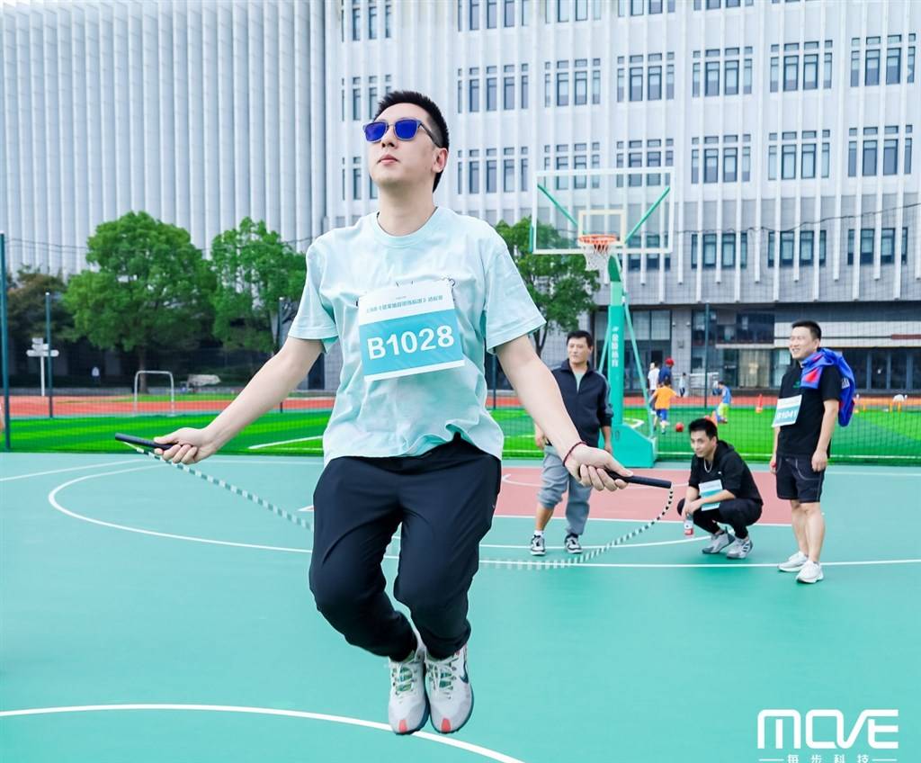 包含性能优良装备帮助选手突破自我的词条