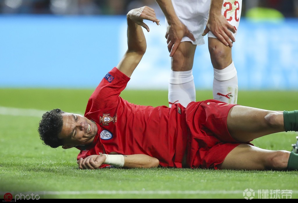 包含荷兰难以逆转，无缘欧国联决赛资格的词条