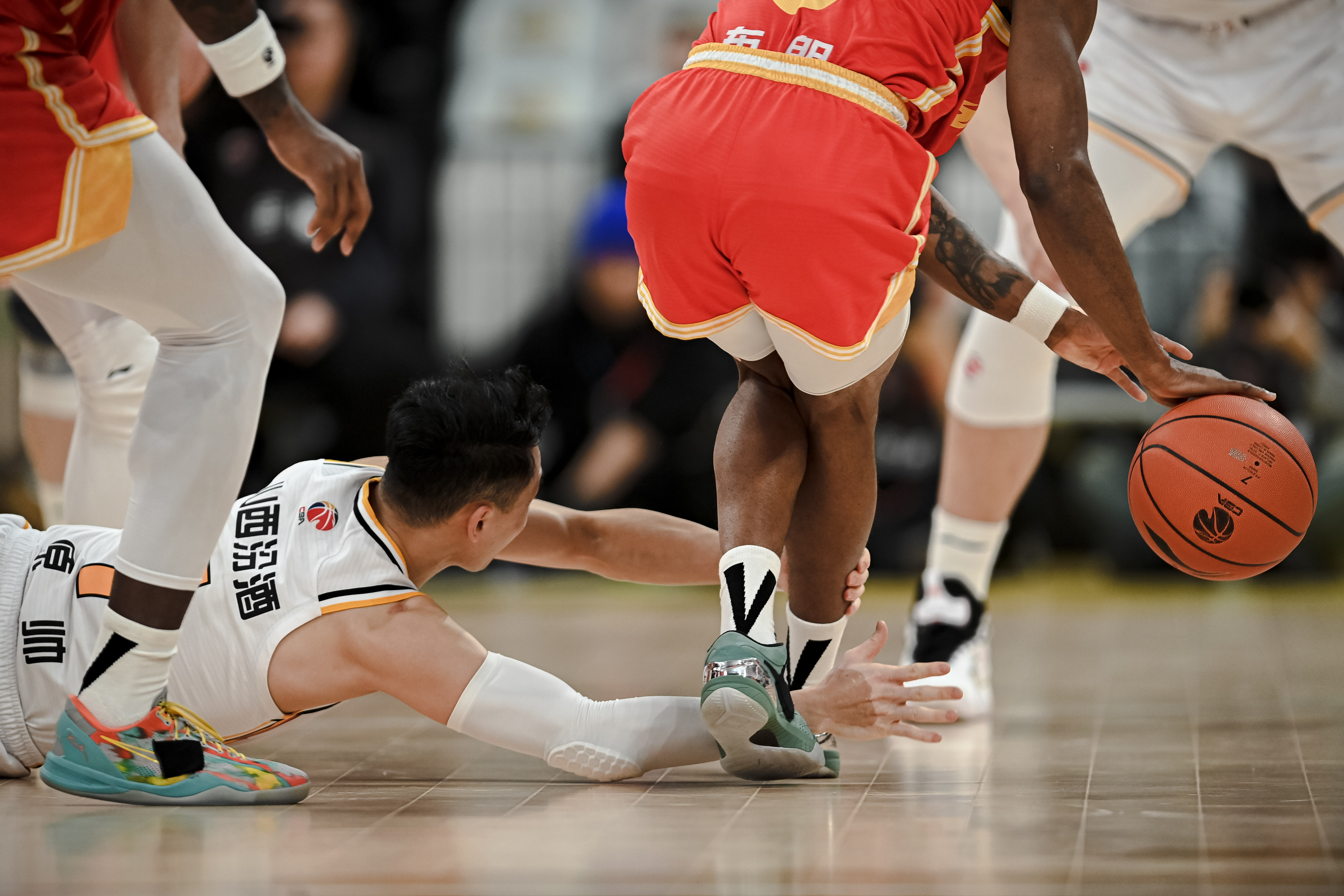 包含东京奥运会篮球赛场热门对决，精彩纷呈的词条