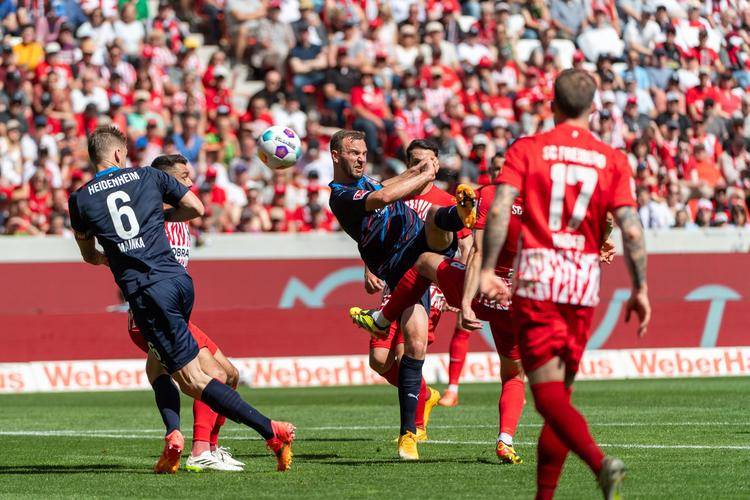 包含博鲁西亚门兴将与霍芬海姆在周日进行争夺的词条