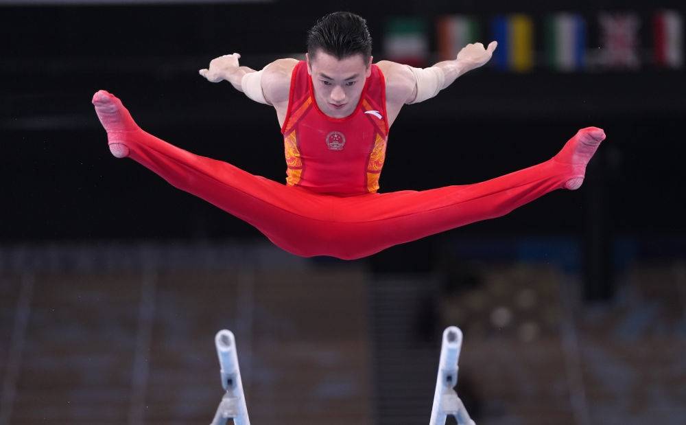 包含日本体操选手森朋世表现稳定夺冠的词条