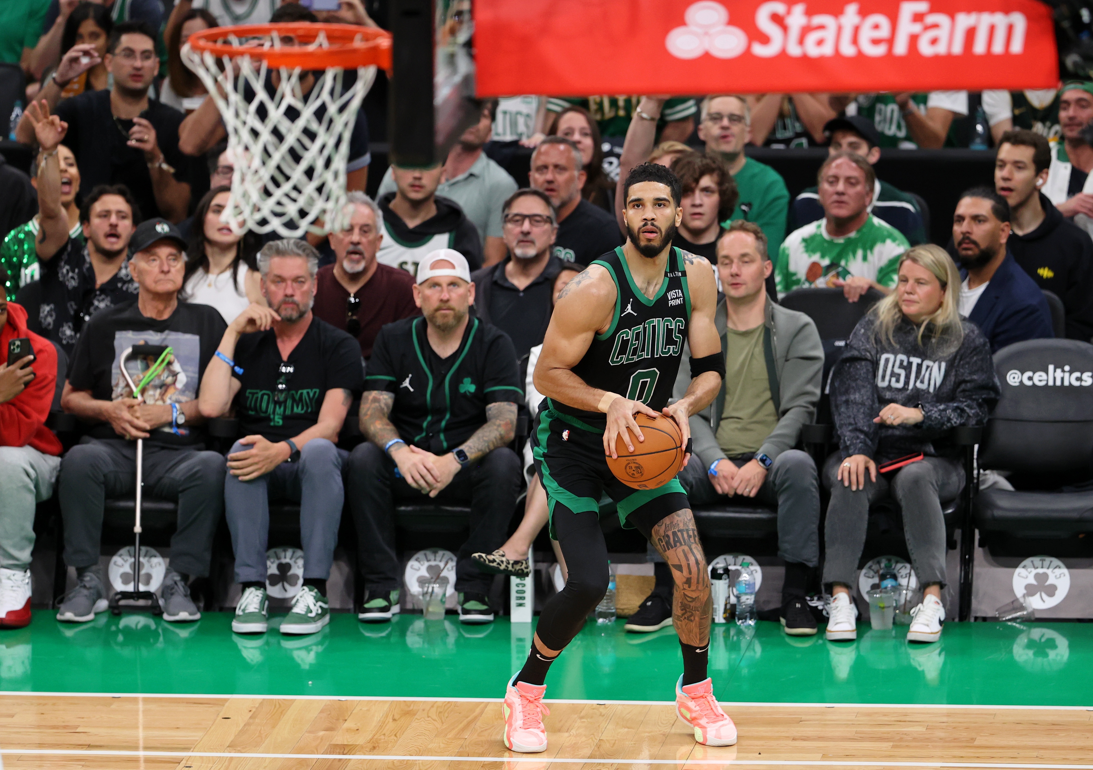 骑士鏖战福建队，塔图姆惊艳四座