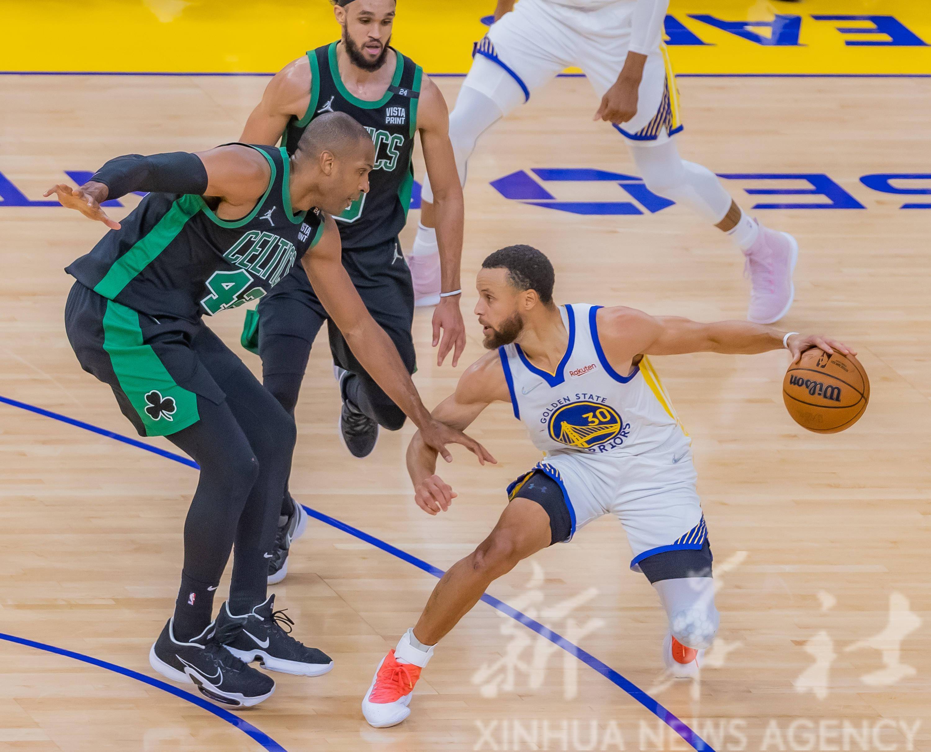 包含凯尔特人B队横扫勇士,莫兰特一己之力扛起全队的词条 包含凯尔特人B队横扫勇士,莫兰特一己之力扛起全队的词条