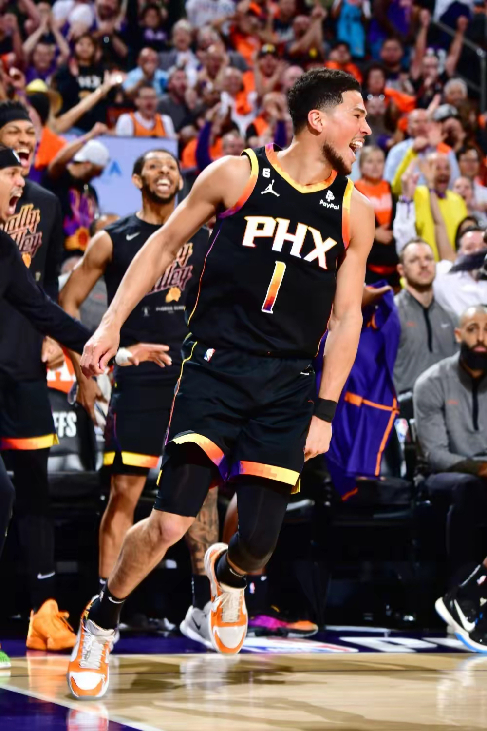 关于灰熊爆冷篮网B队,克莱高光表现的信息 关于灰熊爆冷篮网B队,克莱高光表现的信息