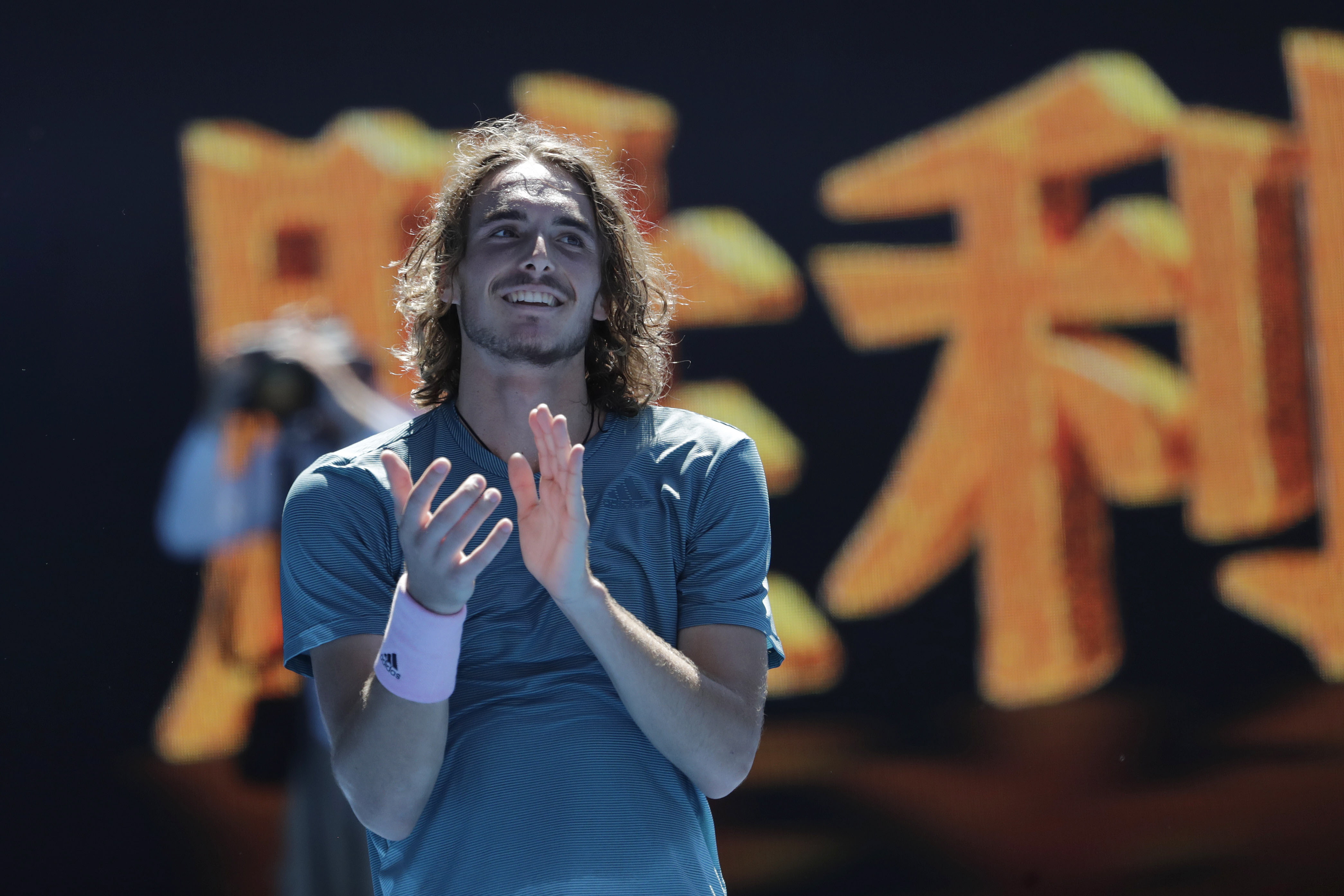 澳网逆转美网，西西帕斯扛起全队