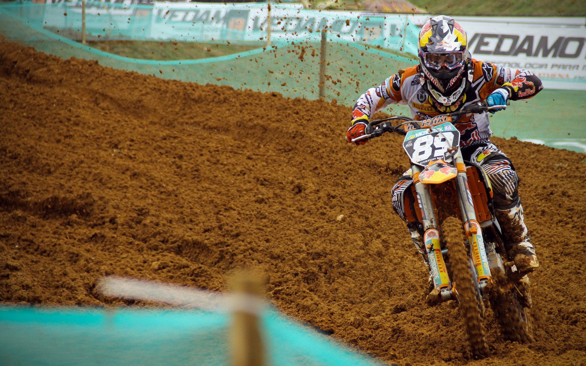 拉梅洛爆发点燃夏洛特之夜,奇才巅峰对决险胜活塞