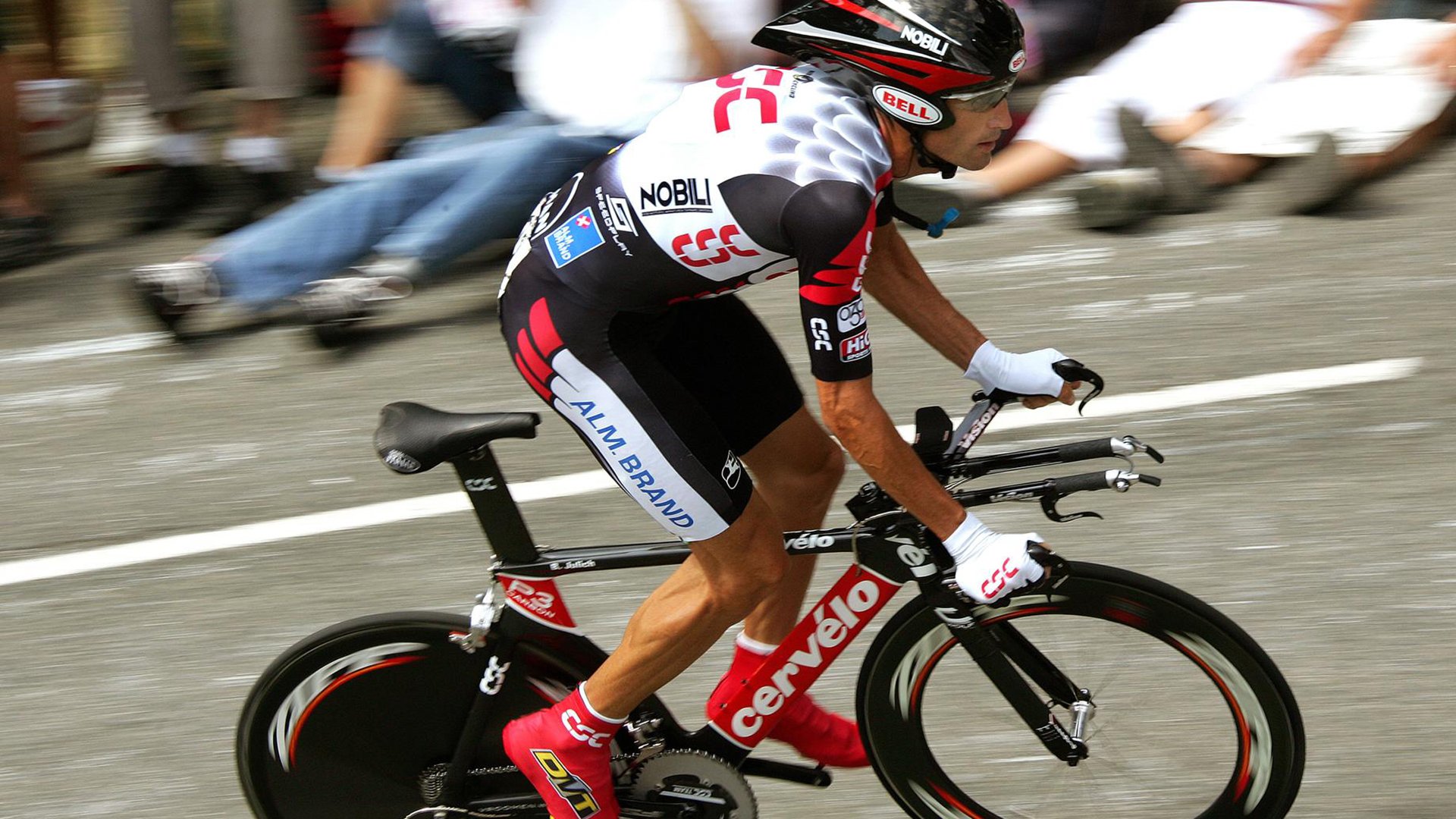 赛道上的雷霆，切特如何在F1年度争冠战中击溃公牛式接管比赛