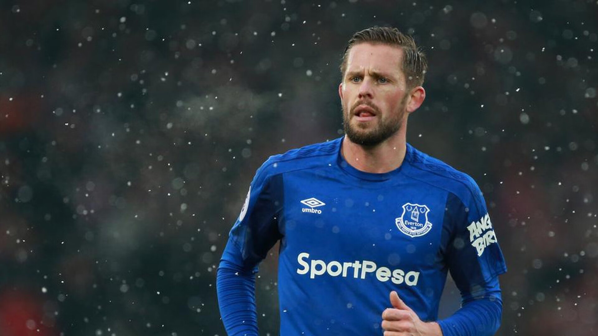 欧冠淘汰赛焦点战，黄蜂单节拉开掘金，战术智慧与意志力的双重胜利