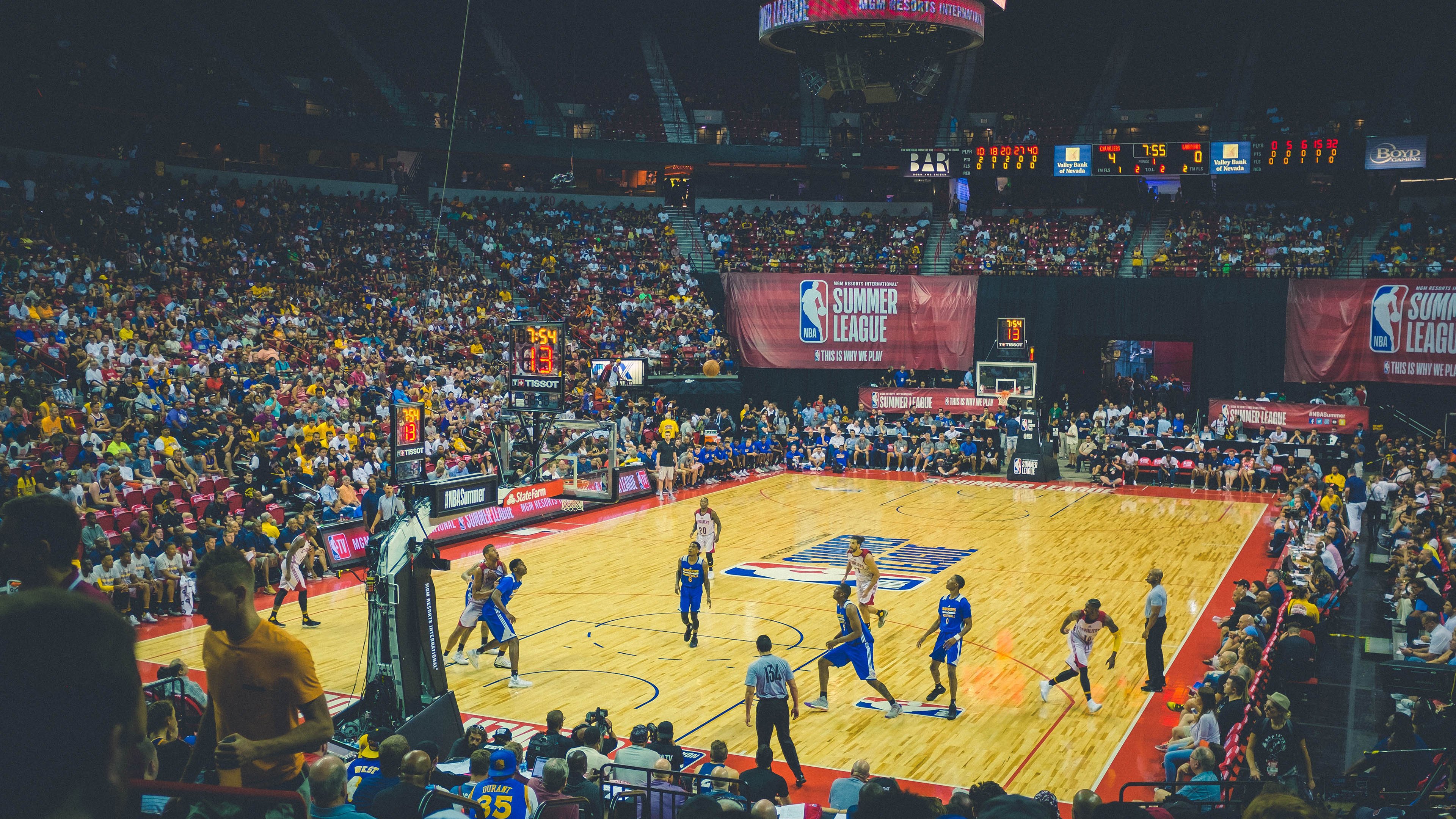 布伦森单骑救主，76人团队风暴碾压猛龙